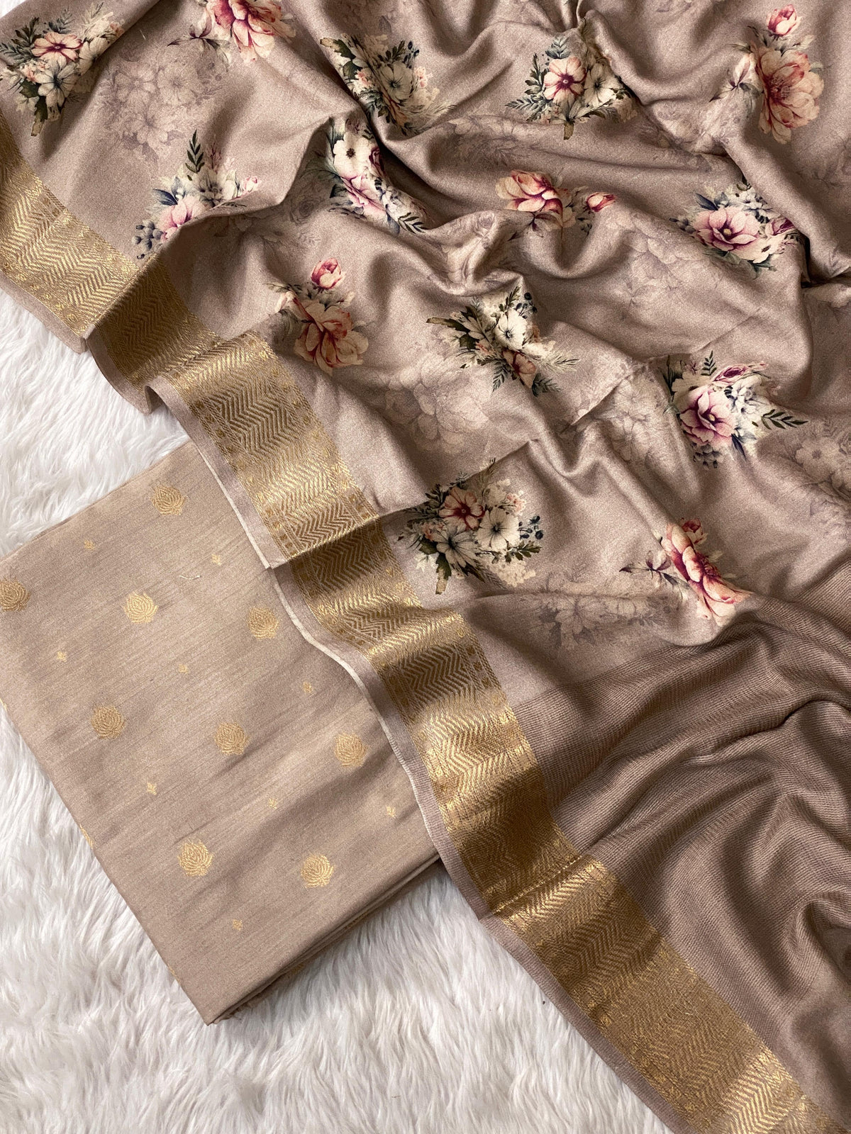 Reshmi munga by banarasi store - Banarasi Store