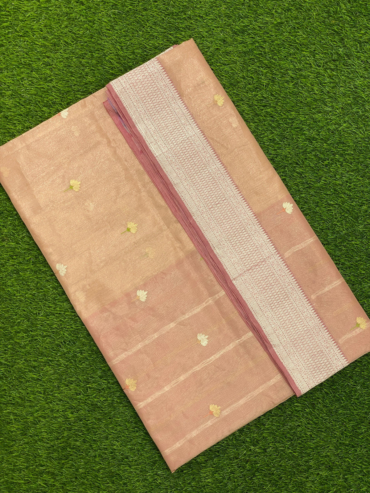 Handwoven banarasi saree by banarasi store - Banarasi Store