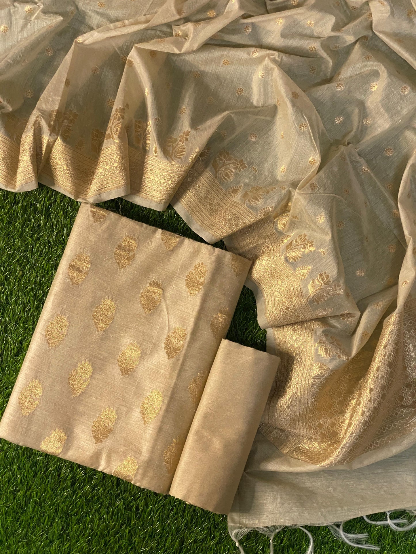 Handloom moonga by banarasi store - Banarasi Store