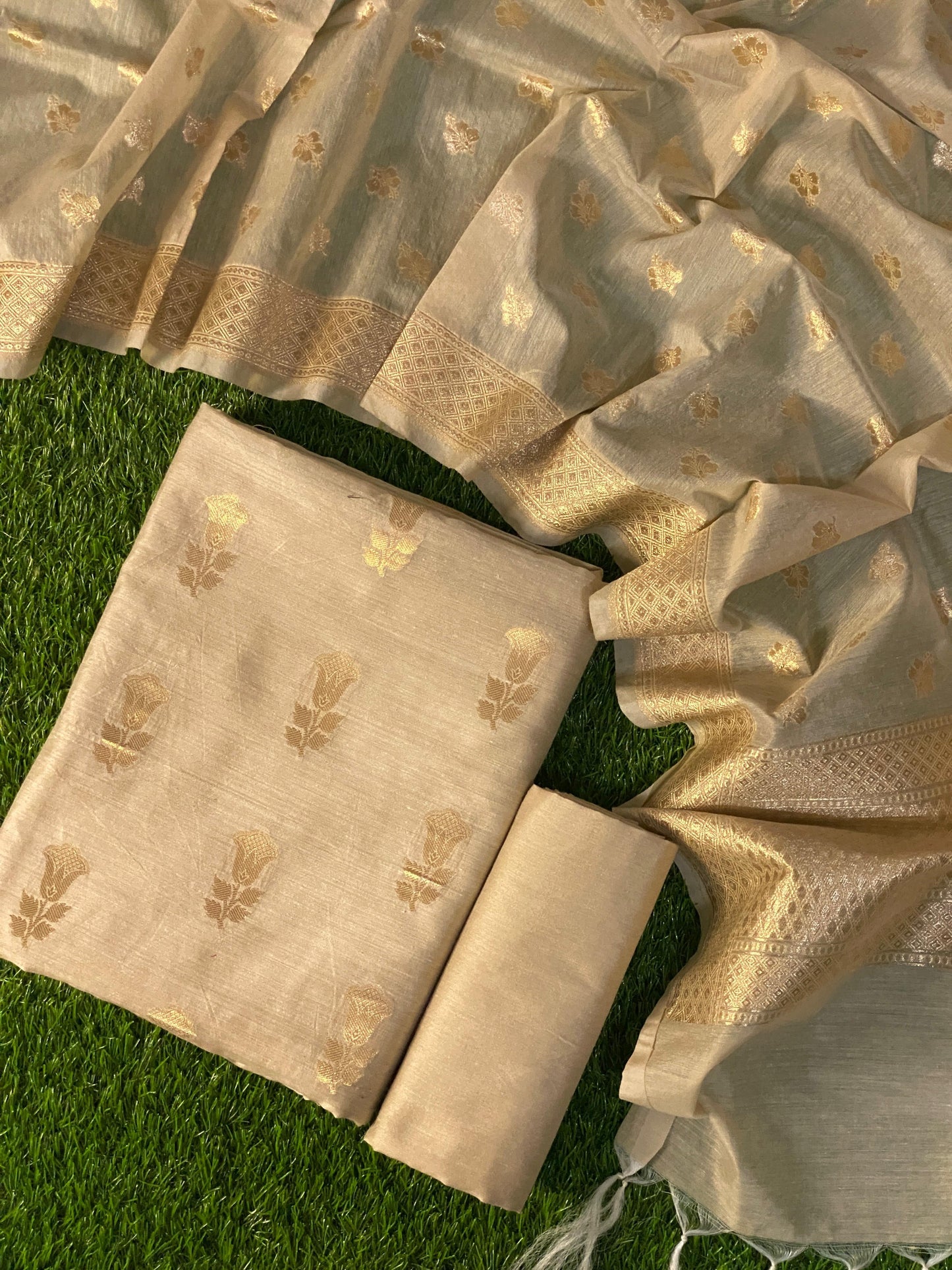 Handloom moonga by banarasi store - Banarasi Store