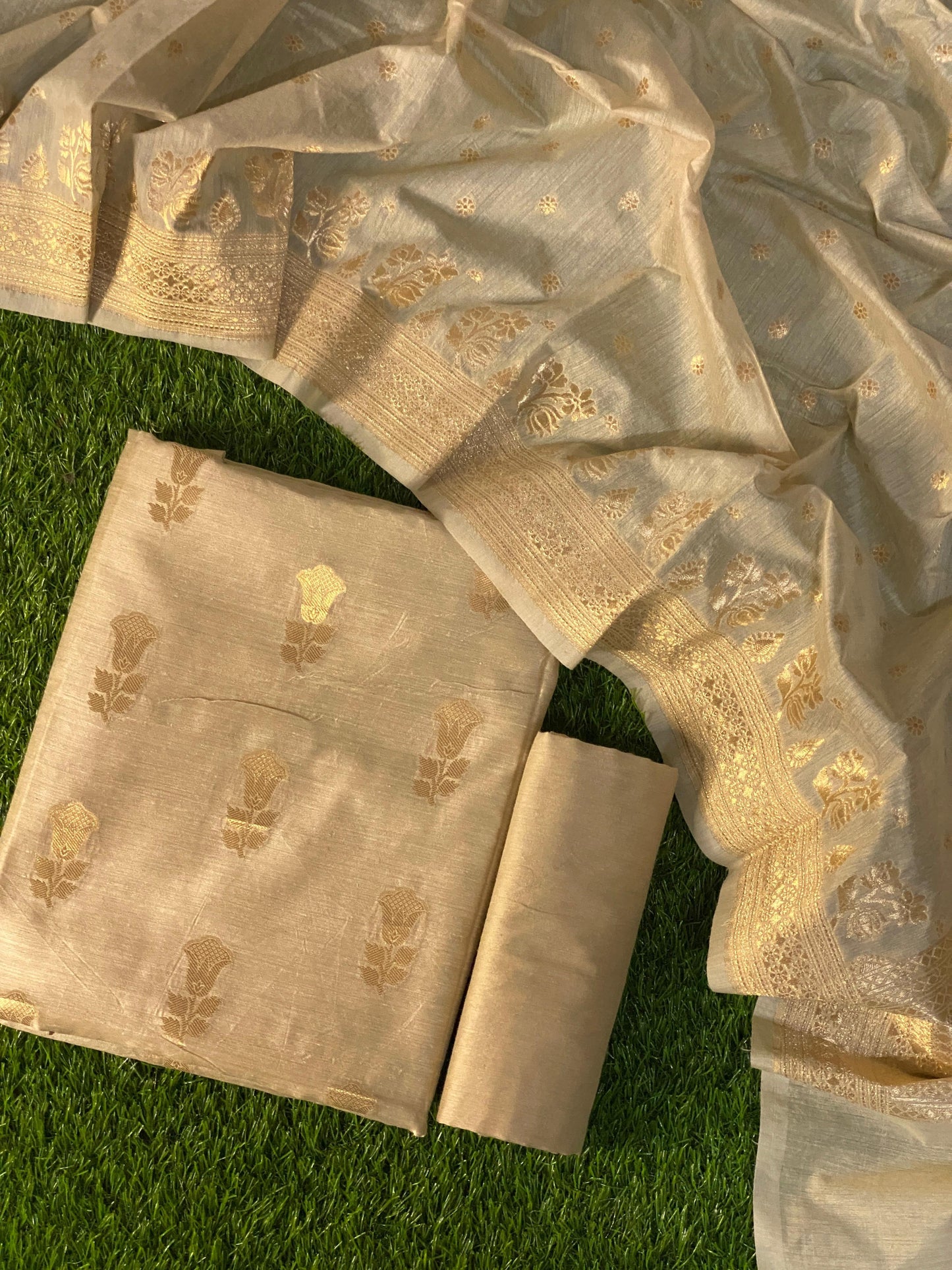 Handloom moonga by banarasi store - Banarasi Store