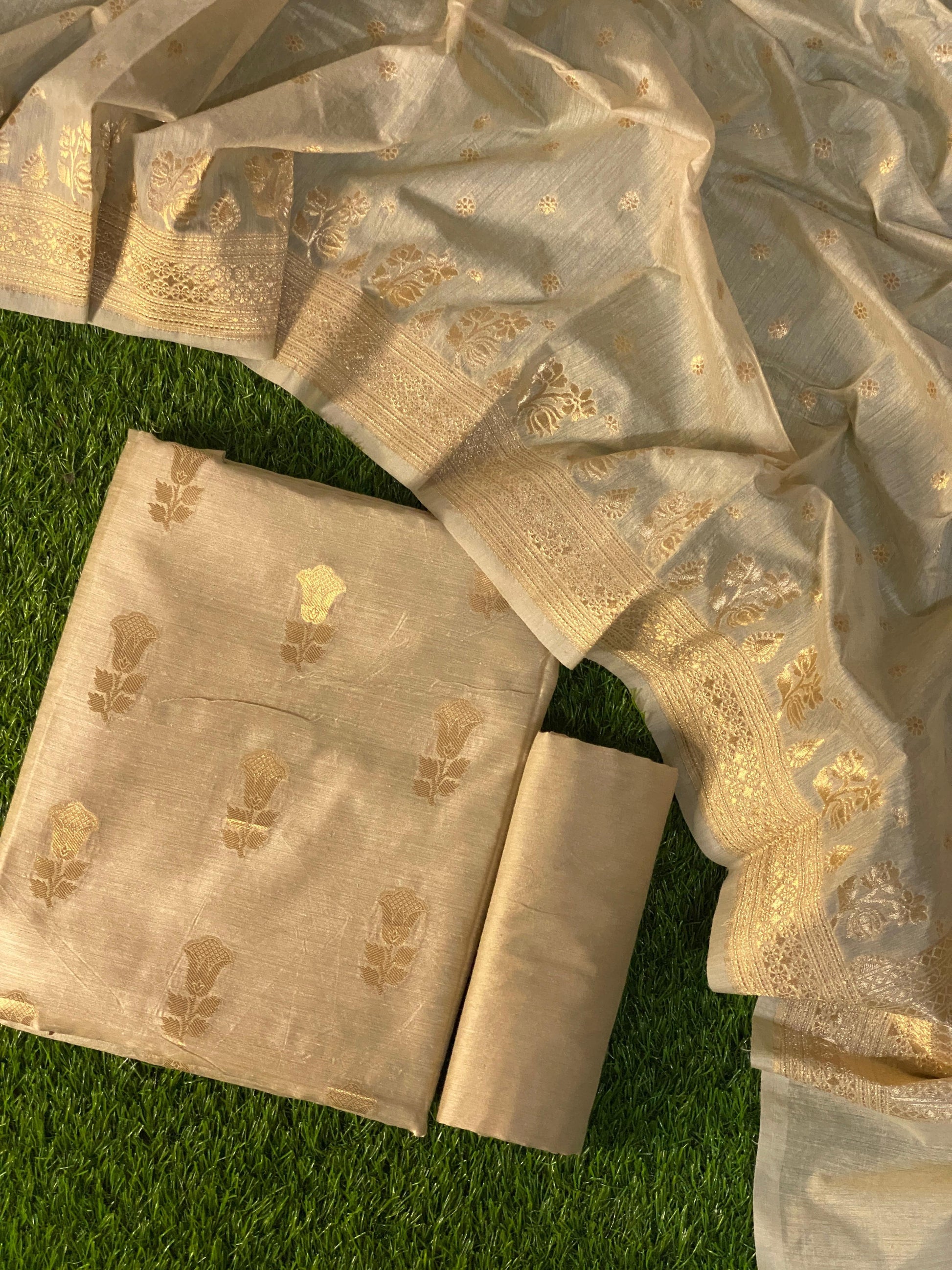 Handloom moonga by banarasi store - Banarasi Store