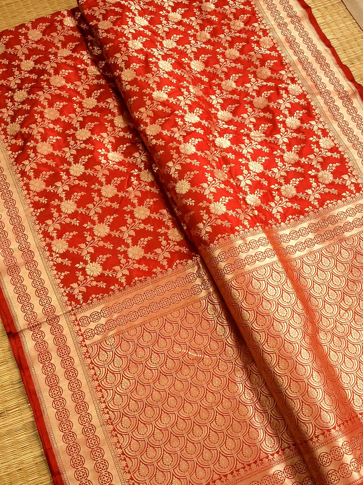 Handloom dupatta by banarasi store - Banarasi Store