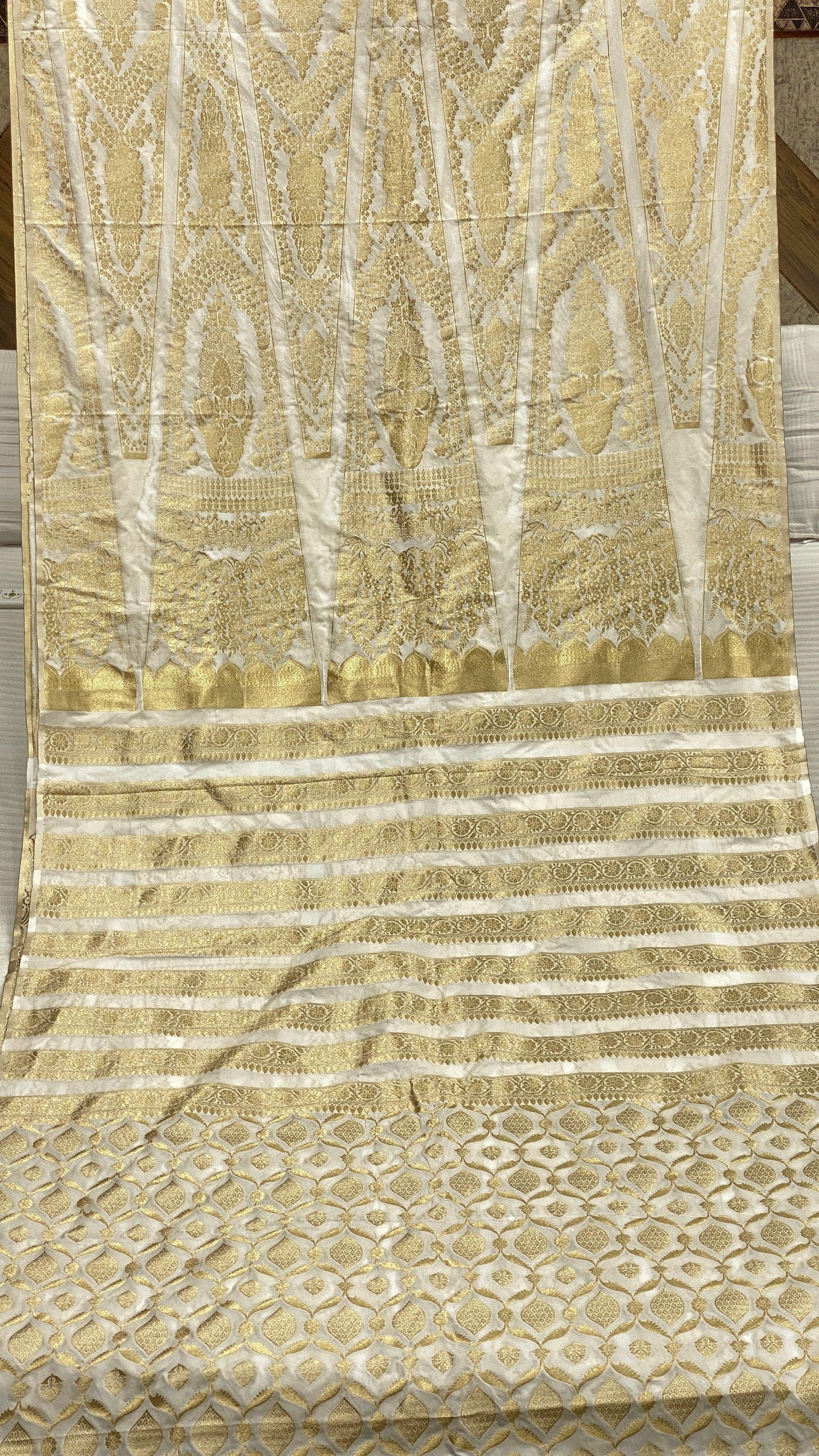 Lehenga by banarasi store - Banarasi Store