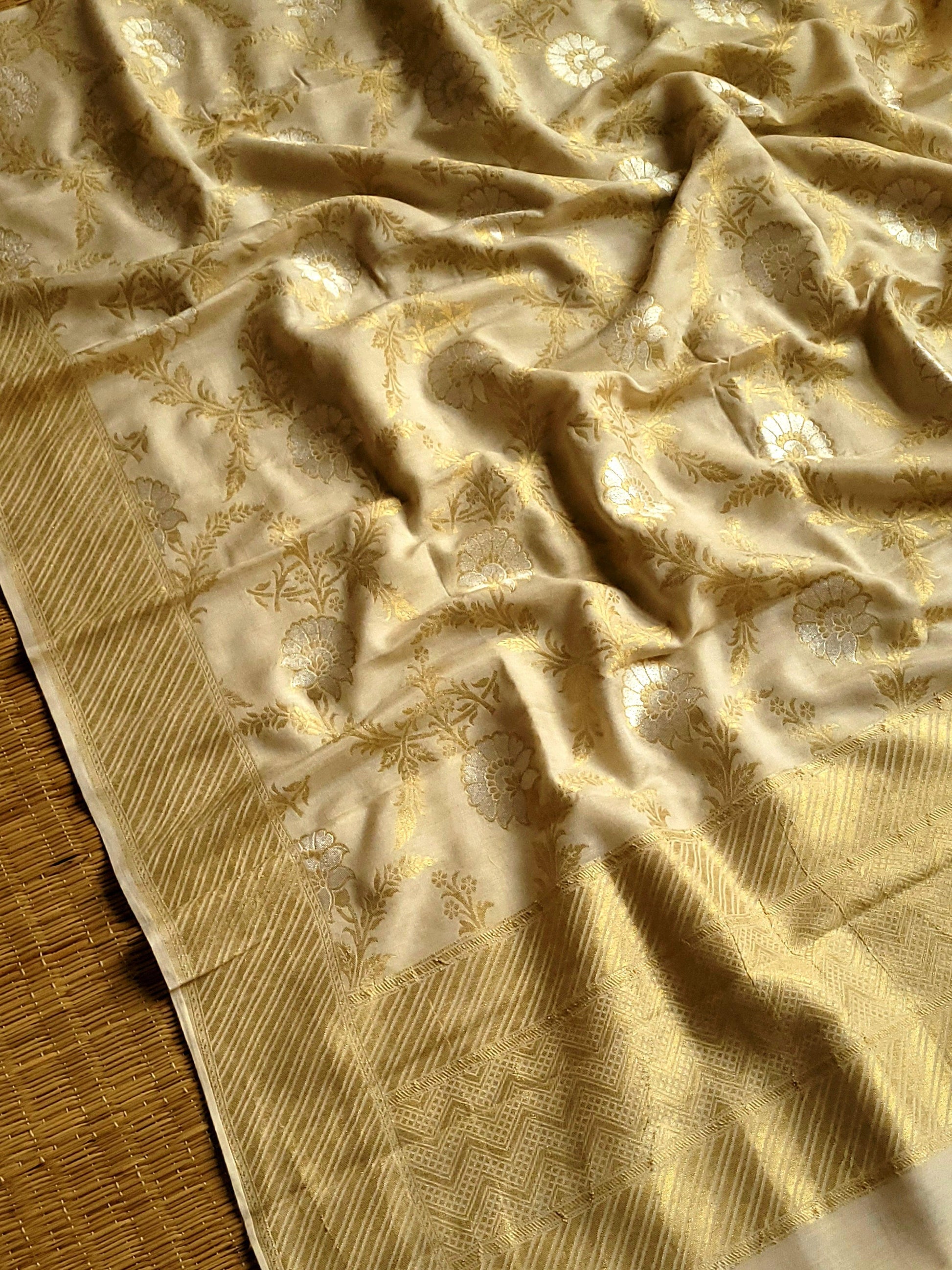 Handloom dupatta by banarasi store - Banarasi Store