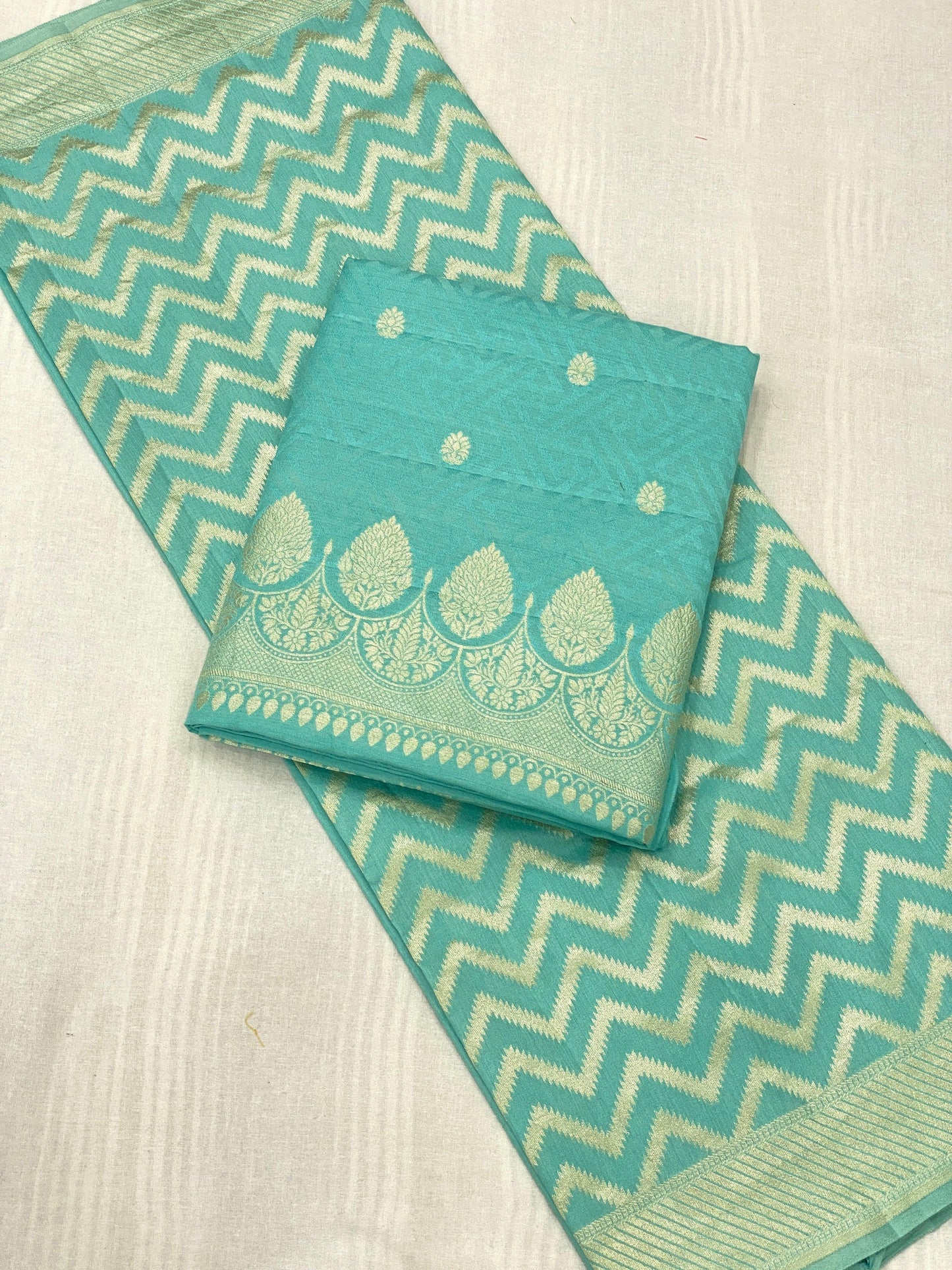 Handloom moonga by banarasi store - Banarasi Store